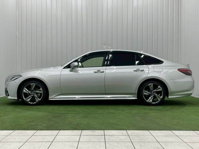 TOYOTA CROWN sedan 2018