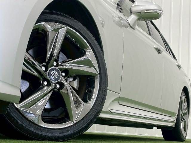 TOYOTA CROWN sedan 2018