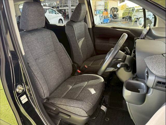 TOYOTA SIENTA HYBRID 2022