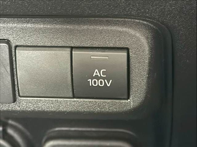 TOYOTA SIENTA HYBRID 2022