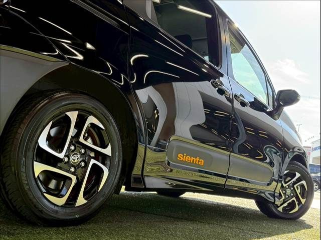 TOYOTA SIENTA HYBRID 2022