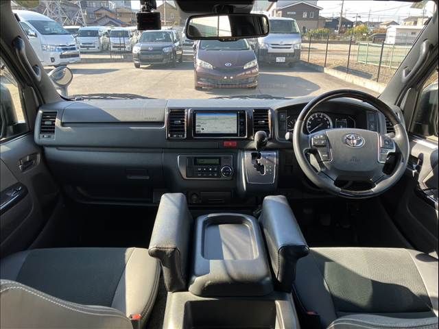 TOYOTA HIACE van 2WD 2022