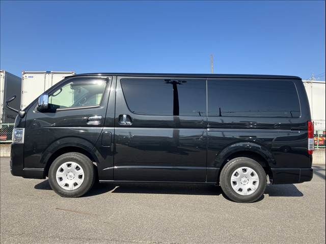 TOYOTA HIACE van 2WD 2022