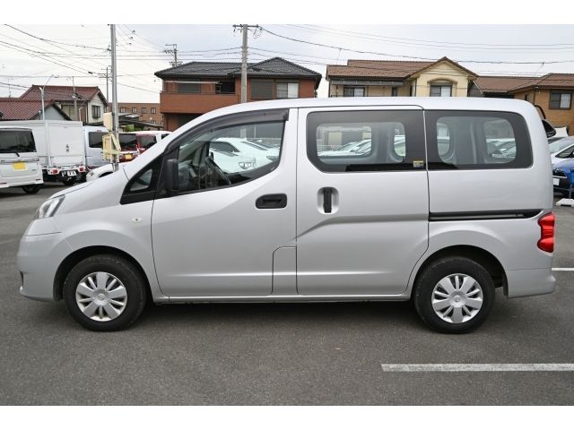 NISSAN NV200 VANETTE van 2020
