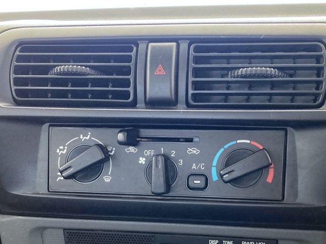 MITSUBISHI MINICAB truck 4WD 2009