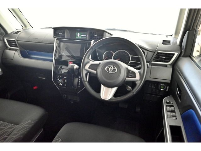 TOYOTA TANK 4WD 2018