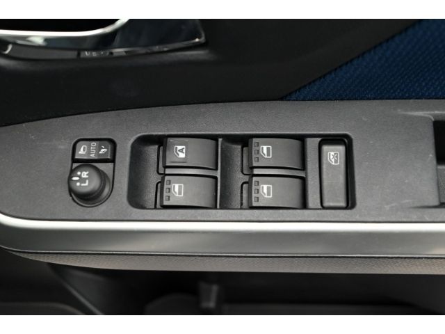 TOYOTA TANK 4WD 2018