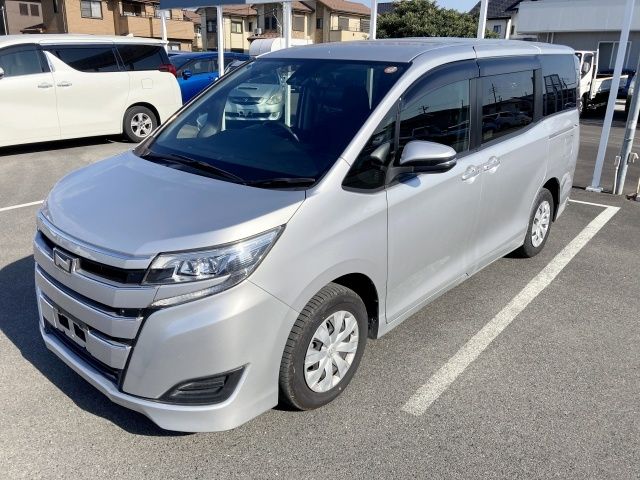 TOYOTA NOAH 2020