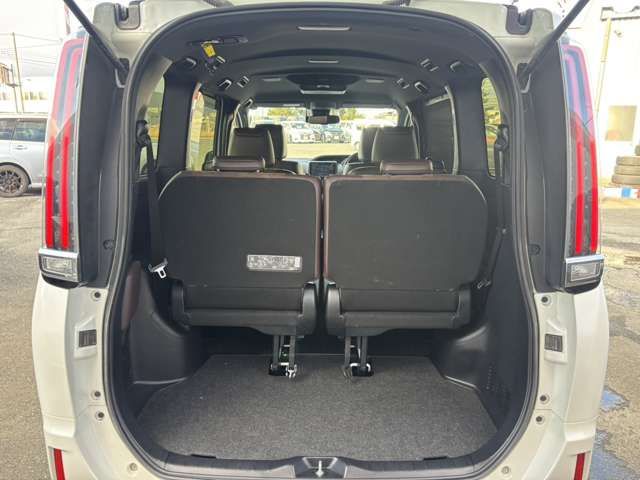 TOYOTA ESQUIRE 4WD 2018