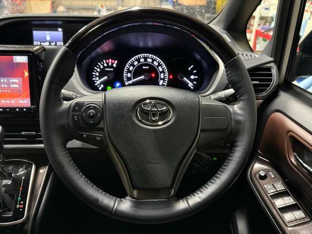 TOYOTA ESQUIRE 4WD 2018