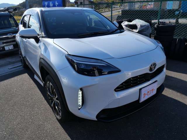 TOYOTA YARIS CROSS HYBRID 2025