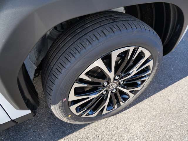 TOYOTA YARIS CROSS HYBRID 2025