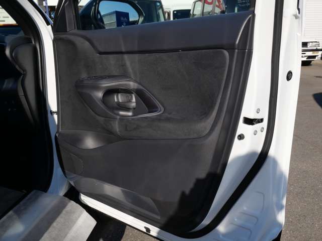 TOYOTA YARIS CROSS HYBRID 2025