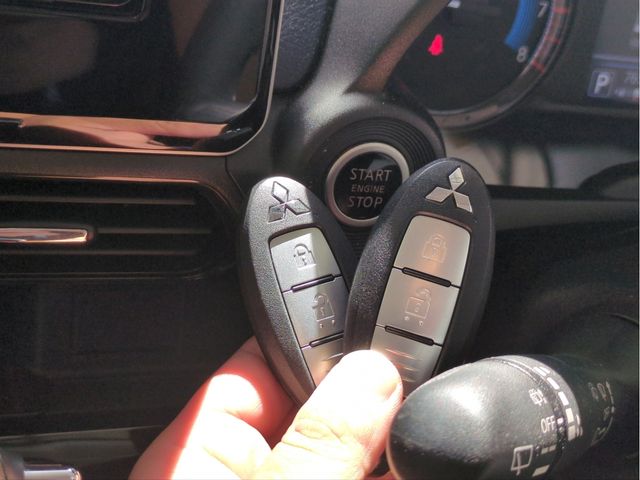 MITSUBISHI ek X 2019