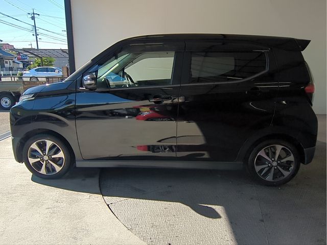 MITSUBISHI ek X 2019