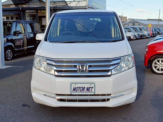 HONDA STEPWAGON 2012