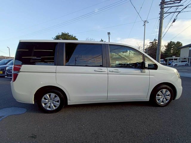 HONDA STEPWAGON 2012