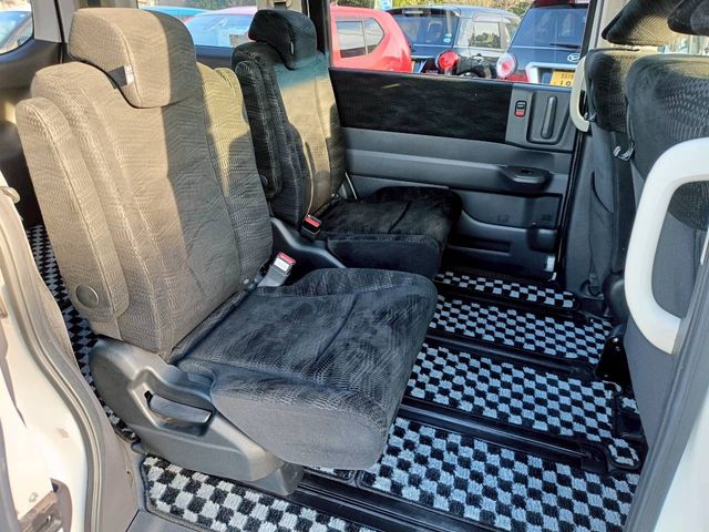 HONDA STEPWAGON 2012