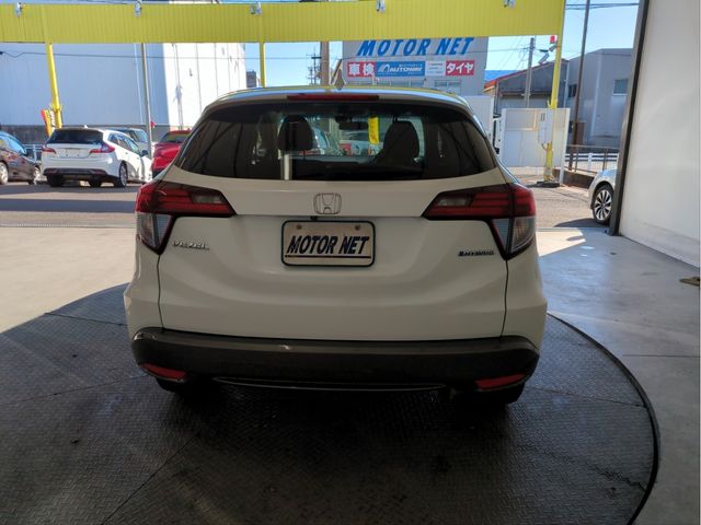 HONDA VEZEL HYBRID 2014