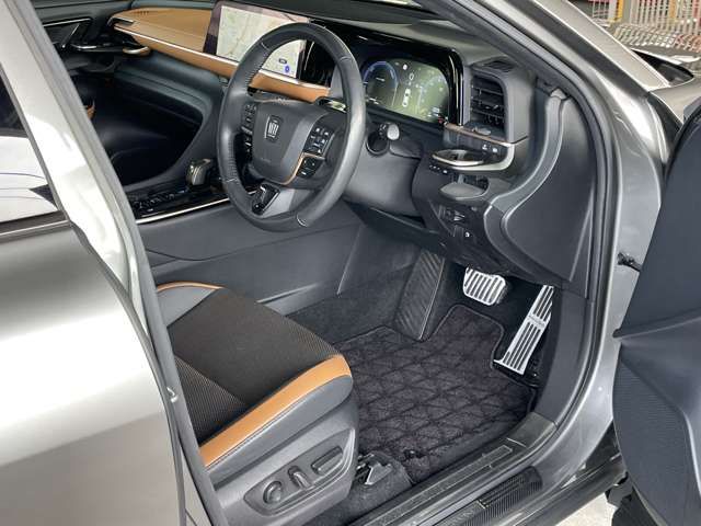 TOYOTA CROWN CROSSOVER 2024