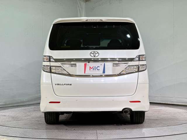 TOYOTA VELLFIRE 2012