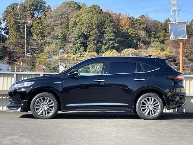 TOYOTA HARRIER 4WD 2019