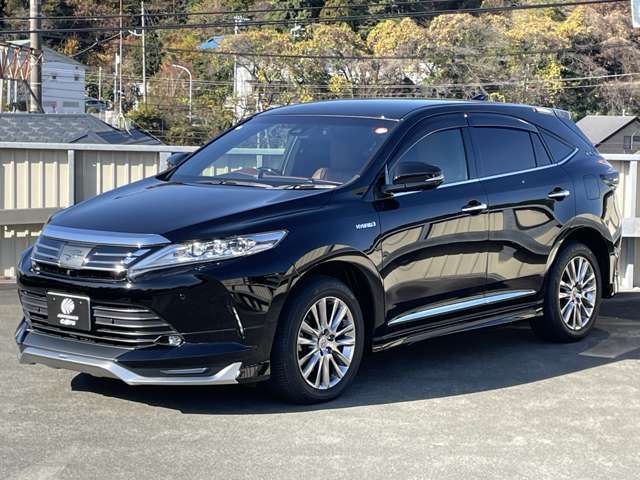 TOYOTA HARRIER 4WD 2019