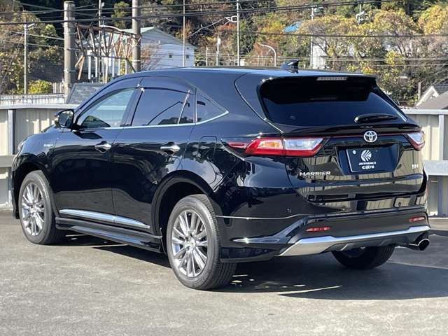 TOYOTA HARRIER 4WD 2019
