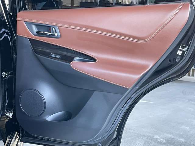 TOYOTA HARRIER 4WD 2019