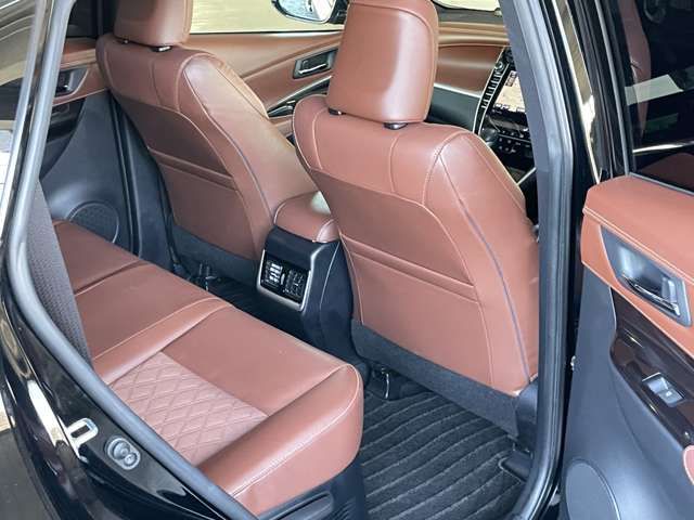 TOYOTA HARRIER 4WD 2019