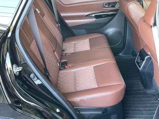 TOYOTA HARRIER 4WD 2019