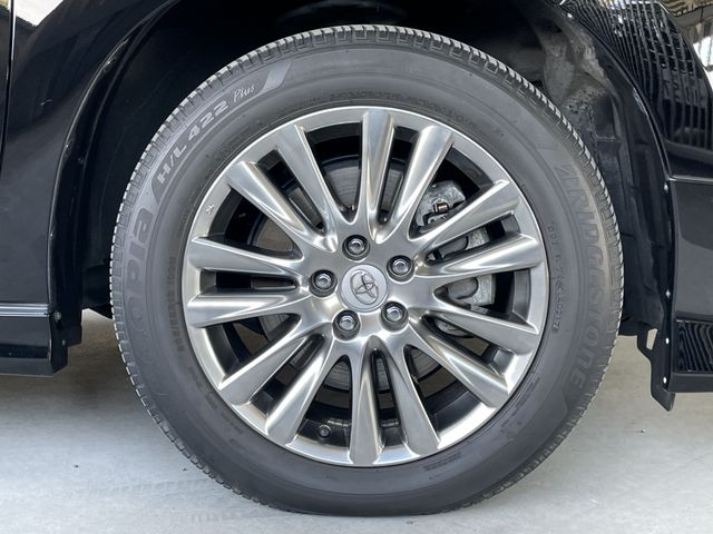 TOYOTA HARRIER 4WD 2019