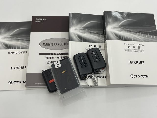 TOYOTA HARRIER 4WD 2019