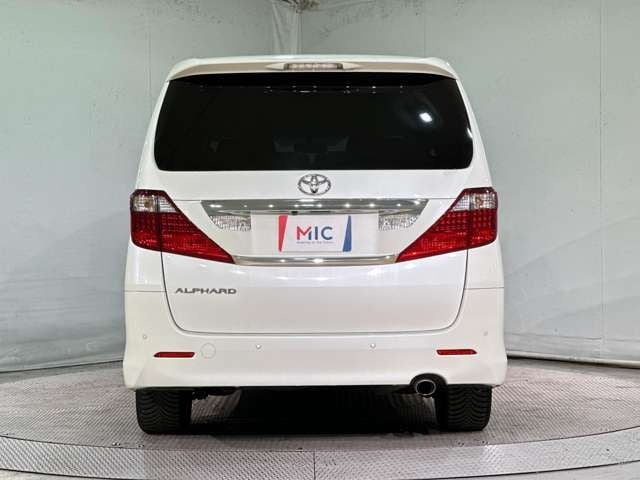TOYOTA ALPHARD 2010