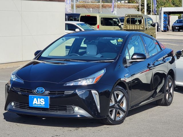 TOYOTA PRIUS 2019