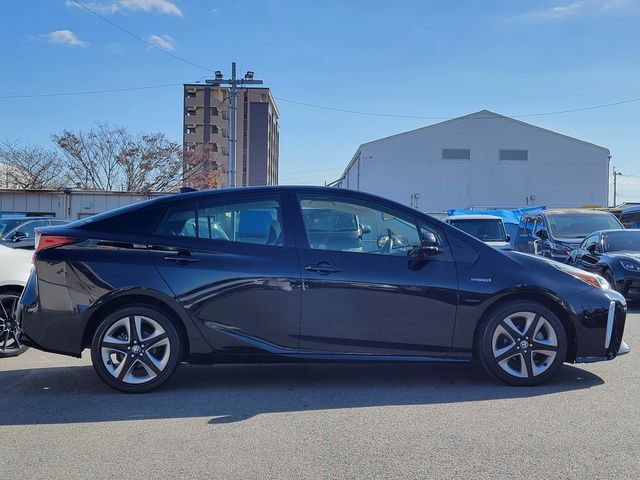 TOYOTA PRIUS 2019