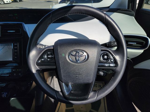 TOYOTA PRIUS 2019