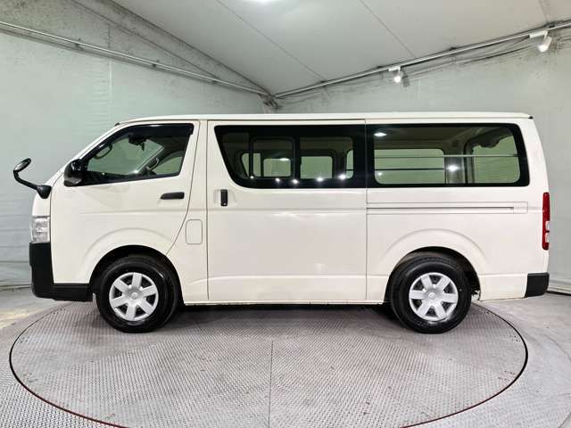TOYOTA HIACE van 2WD 2018
