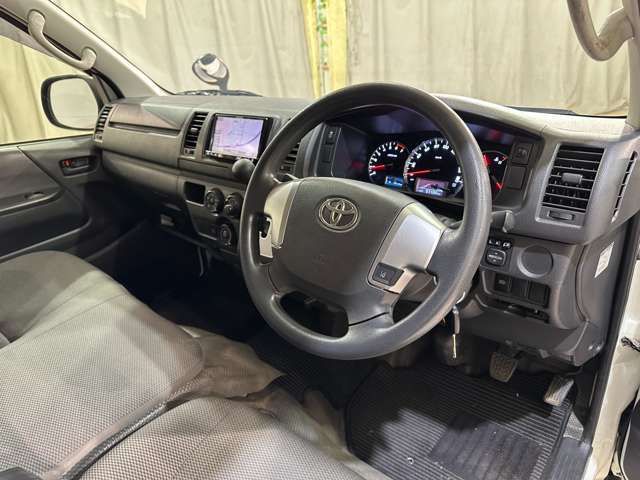 TOYOTA HIACE van 2WD 2018