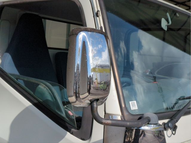 MITSUBISHI CANTER 2013