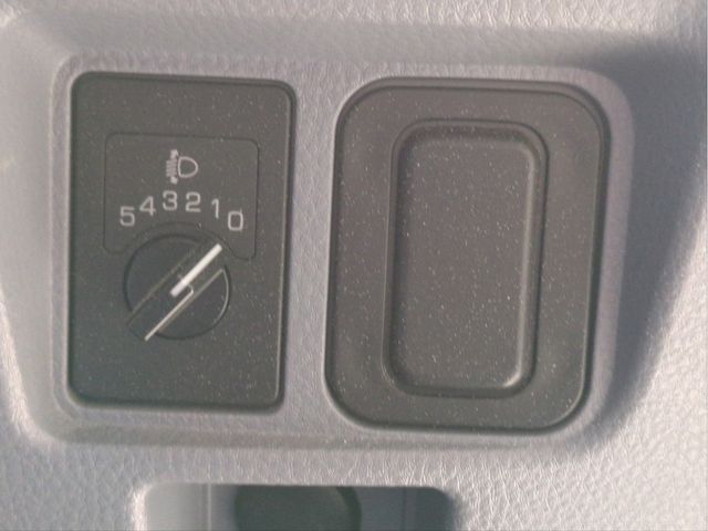 MITSUBISHI CANTER 2013