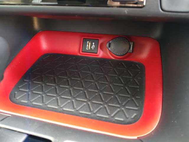 TOYOTA RAV4 HYBRID 2WD 2023