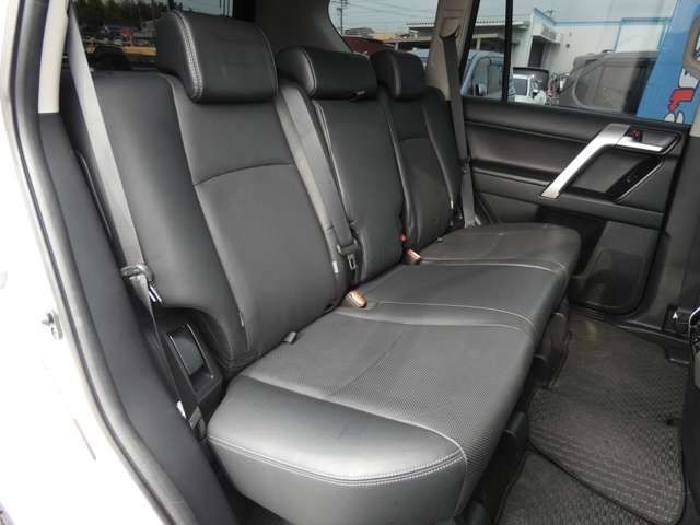 TOYOTA LANDCRUISER PRADO 2018