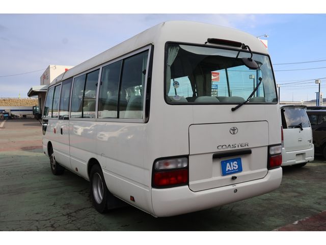 TOYOTA COASTER 2010