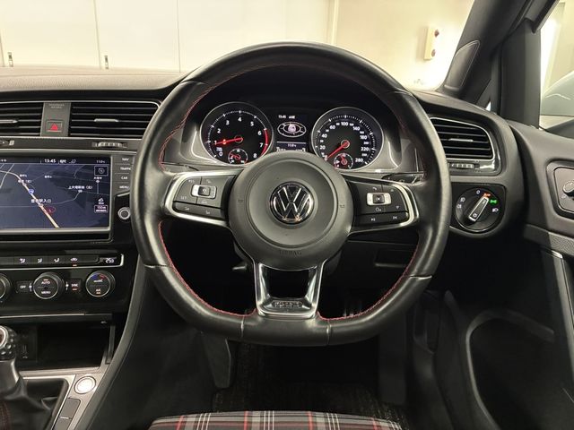 VOLKSWAGEN VOLKSWAGEN GOLF GTI 2016