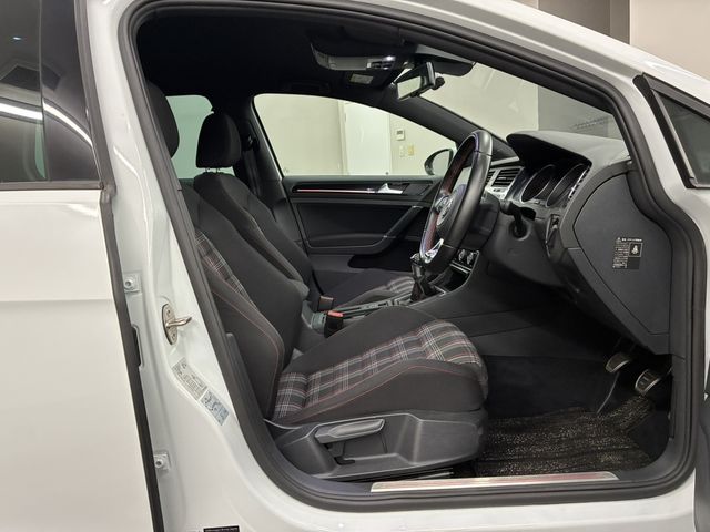 VOLKSWAGEN VOLKSWAGEN GOLF GTI 2016