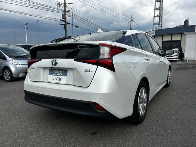 TOYOTA PRIUS 2020