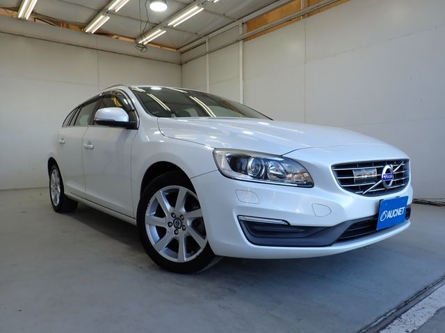 VOLVO VOLVO V60 2015