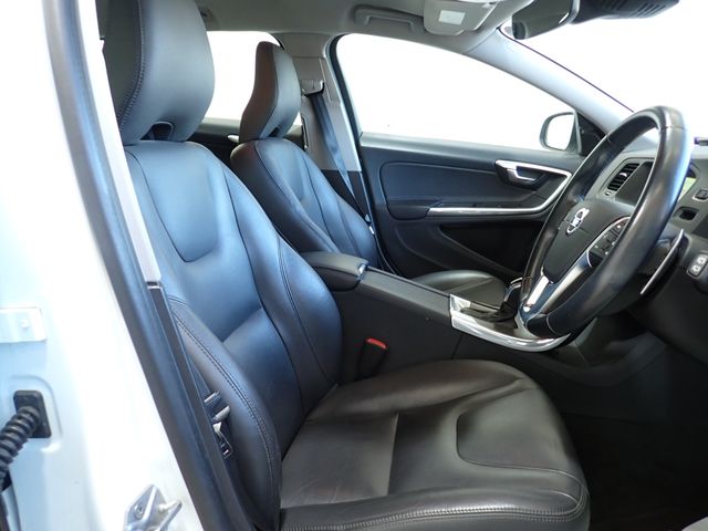 VOLVO VOLVO V60 2015