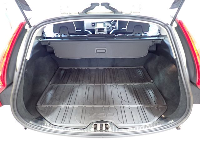 VOLVO VOLVO V60 2015